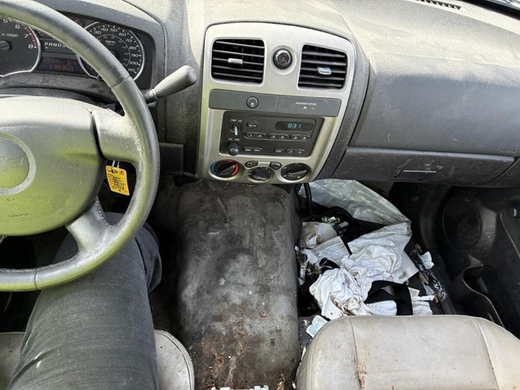 2011-chevrolet-colorado-image-13