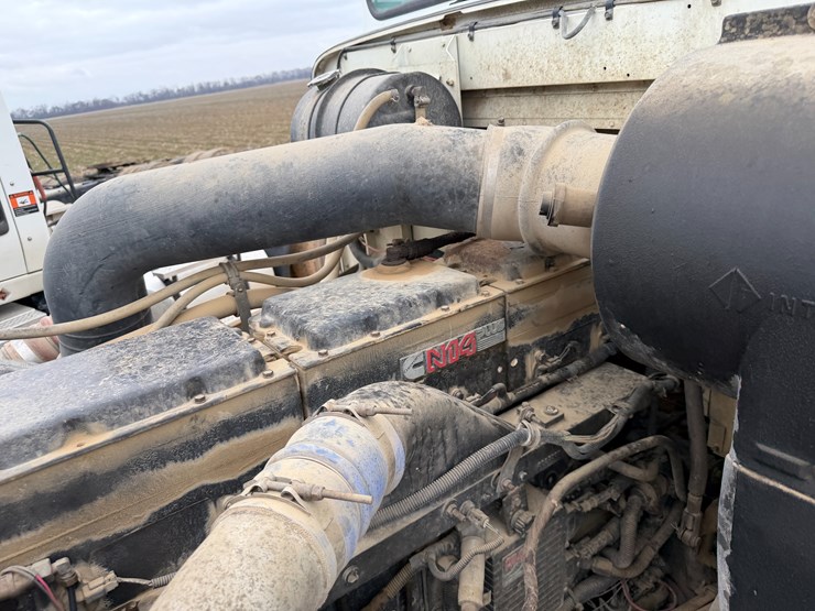 1996-international-9400-image-56