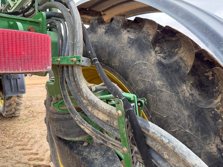 2015-john-deere-r4030-image-14