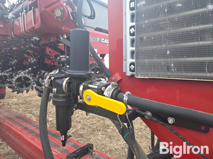 2011-case-ih-1240-image-19