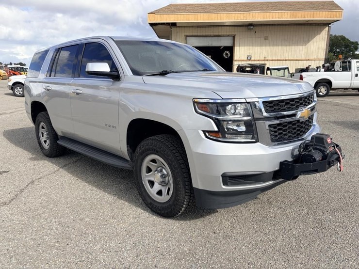 2019-chevrolet-tahoe-image-2