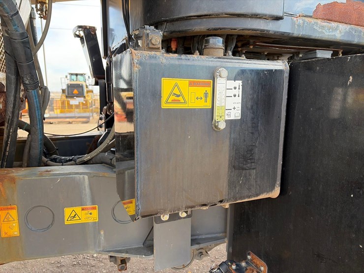 2016-agco-terragator-9300-image-26