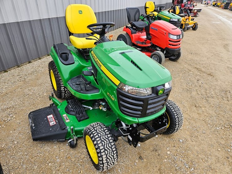 2023-john-deere-x758-image-7