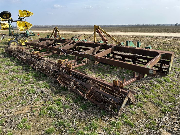 #38708-•-forrest-city-machine-works-26'-chopper-image-3