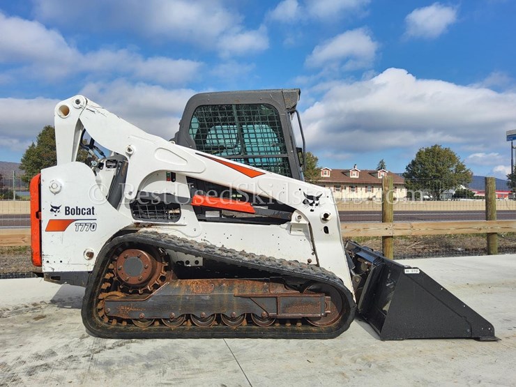2017-bobcat-t770-image-1