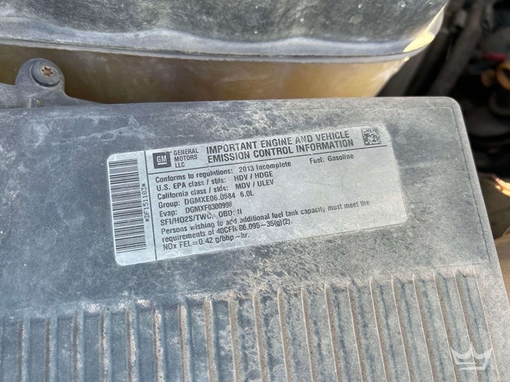 2013-chevrolet-silverado-3500hd-image-11