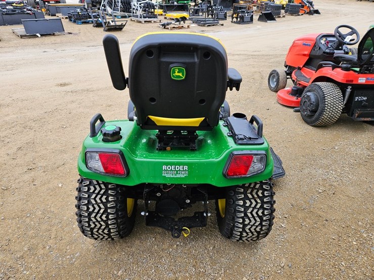 2020-john-deere-x758-image-4