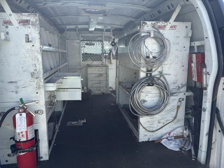 2008-utility-van-image-18