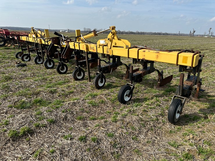 2000-landoll-2000-image-1