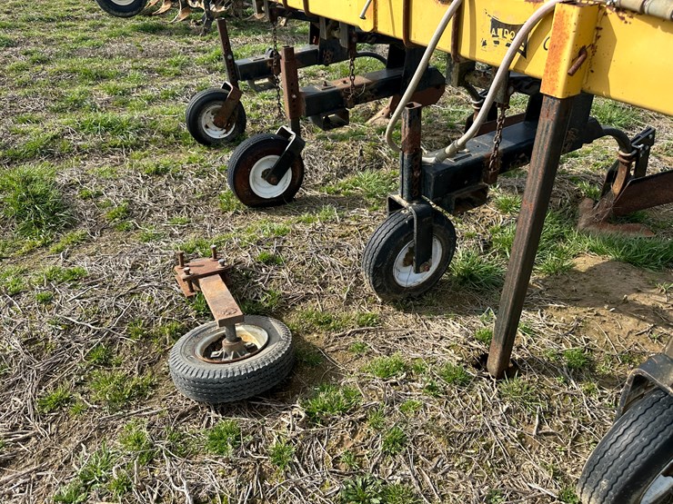 2000-landoll-2000-image-15