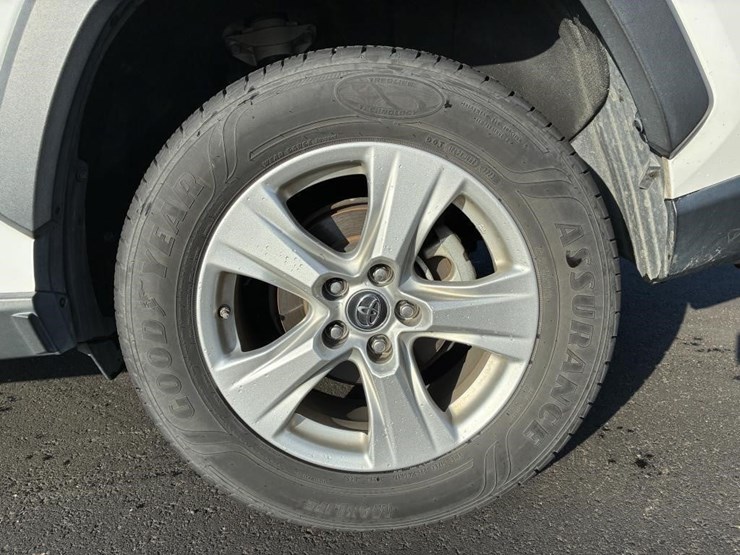 2019-toyota-rav4-image-5