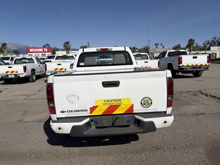 2011-chevrolet-colorado-image-6