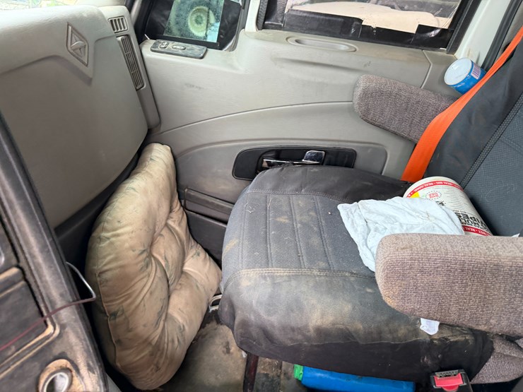 2016-international-prostar-image-64