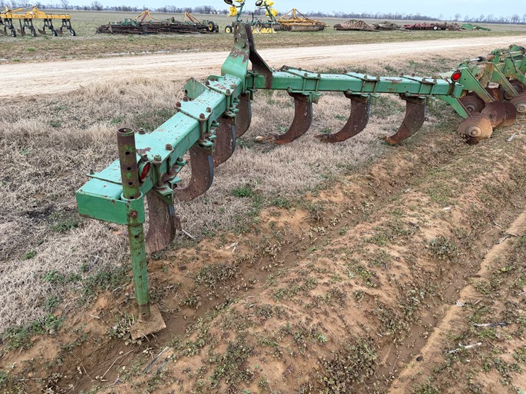 #38718-•-7-shank-chisel-plow-image-4