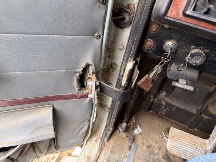 1996-international-9400-image-76