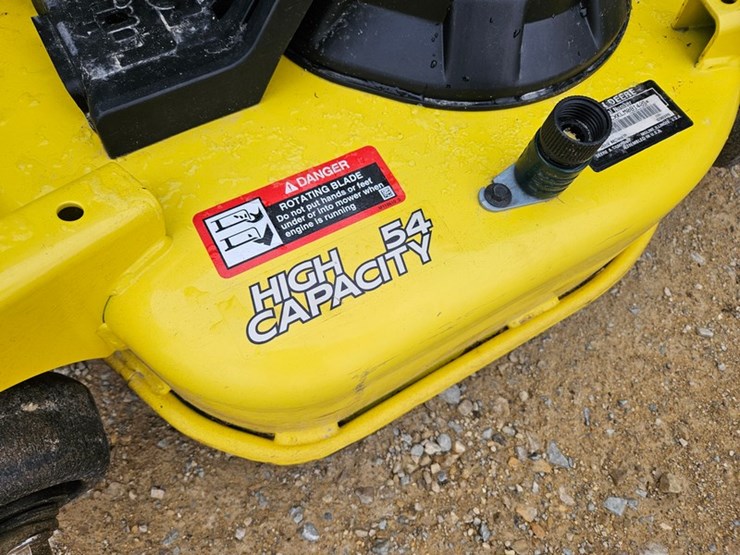 2020-john-deere-x758-image-9