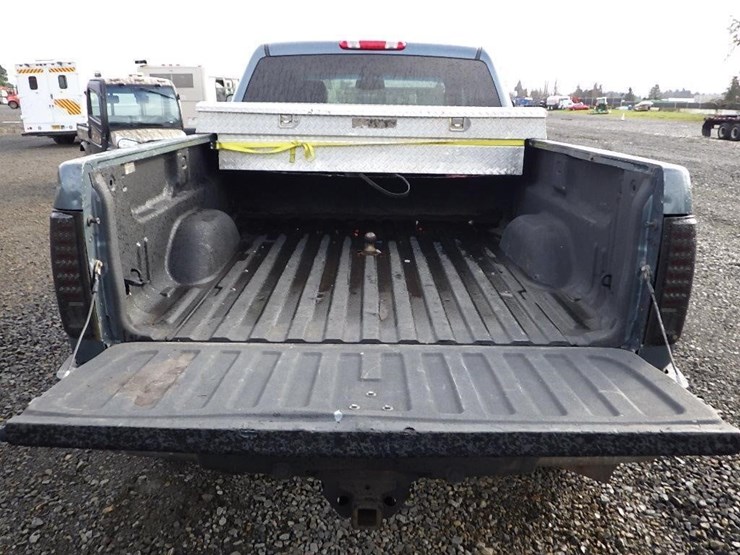 2011-chevrolet-2500-image-7