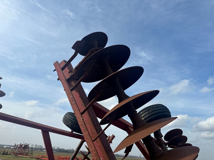 case-ih-490-image-17