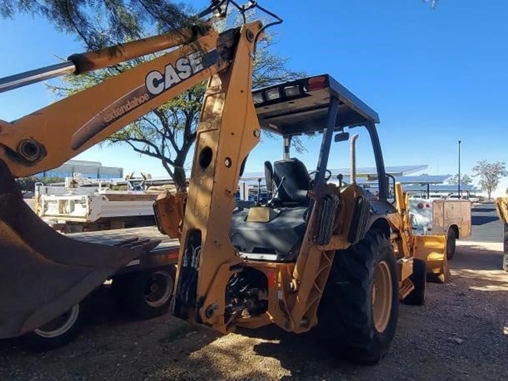 2009-case-580sm-image-3