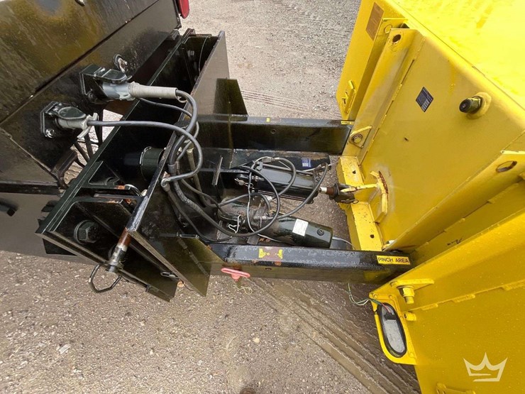 2002-kenworth-t300-image-29