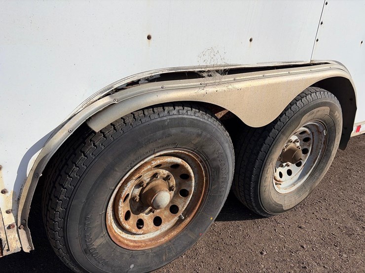 2001-featherlite-stl-image-29