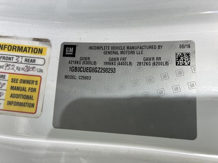 2016-chevrolet-2500-image-16