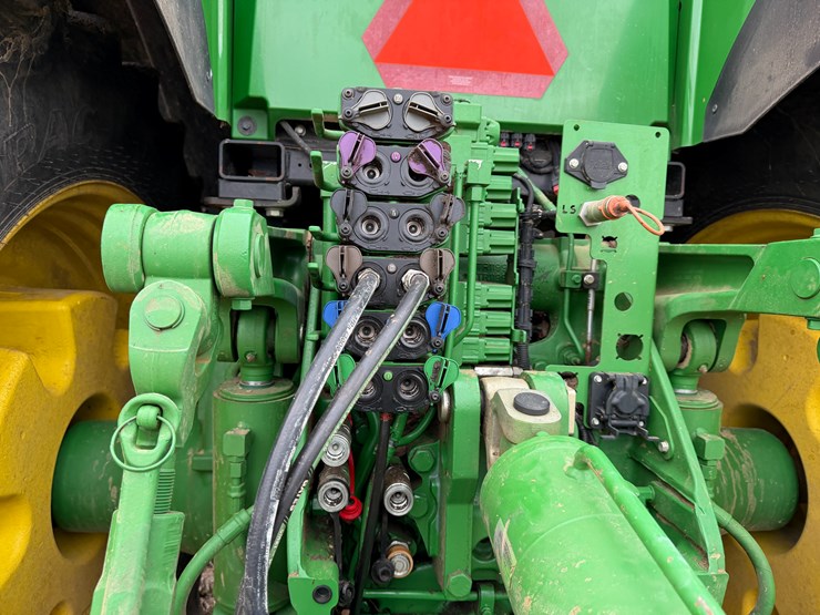 2022-john-deere-8r-280-image-28