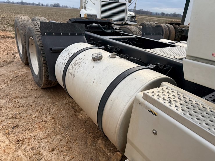 2016-international-prostar-image-41