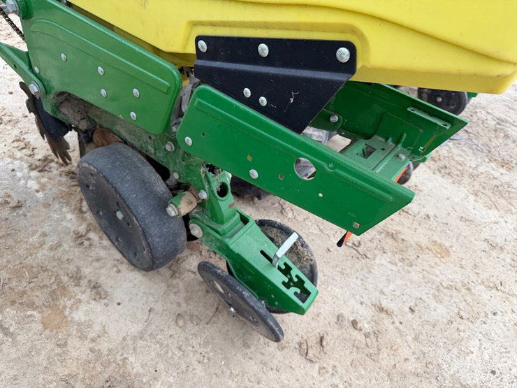 john-deere-1725-image-53