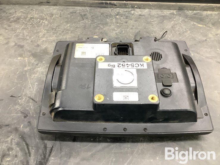 2021-case-ih-700-image-2