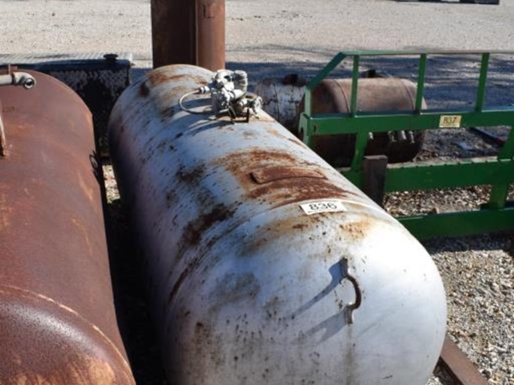 250-gallon-steel-tank-image-1