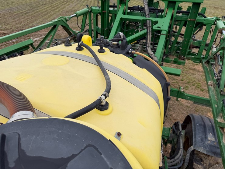 2015-john-deere-r4030-image-81