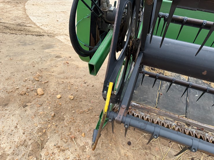 2004-john-deere-925d-image-39