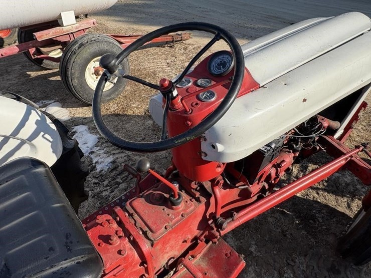 1950-ford-600-image-7