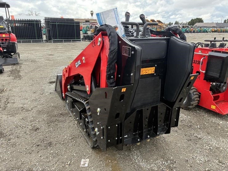 2025-sdlool-fv-skid-steer-loader-image-4