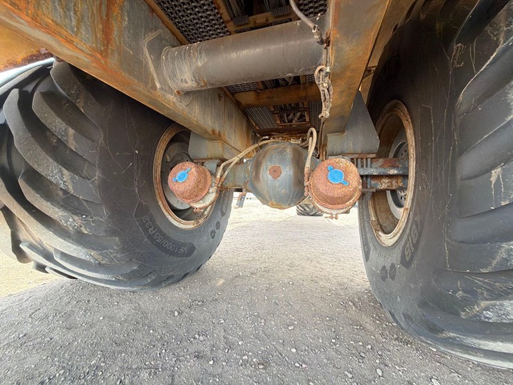 2016-agco-terragator-9300-image-11