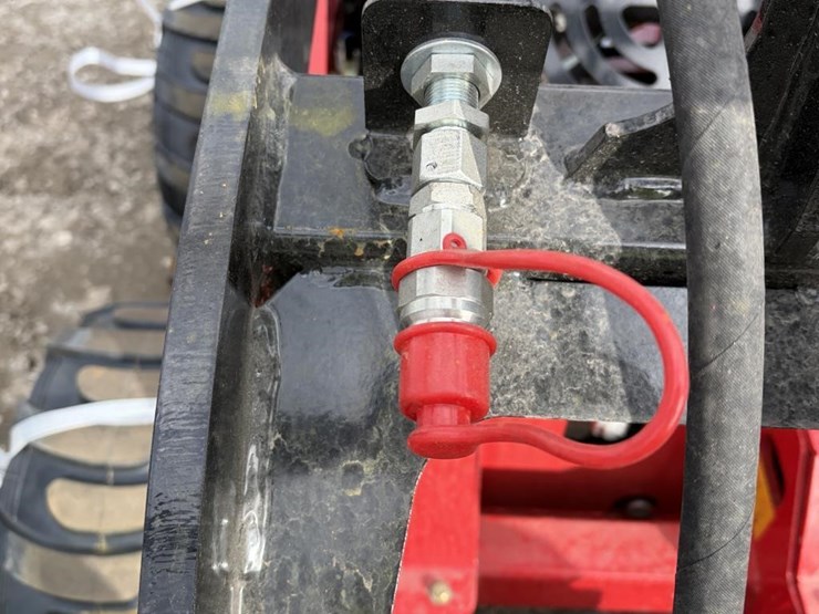 2026-sdlool-sl-323w-skid-steer-loader-image-8