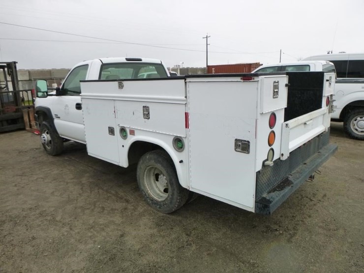 2007-chevrolet-3500-image-4