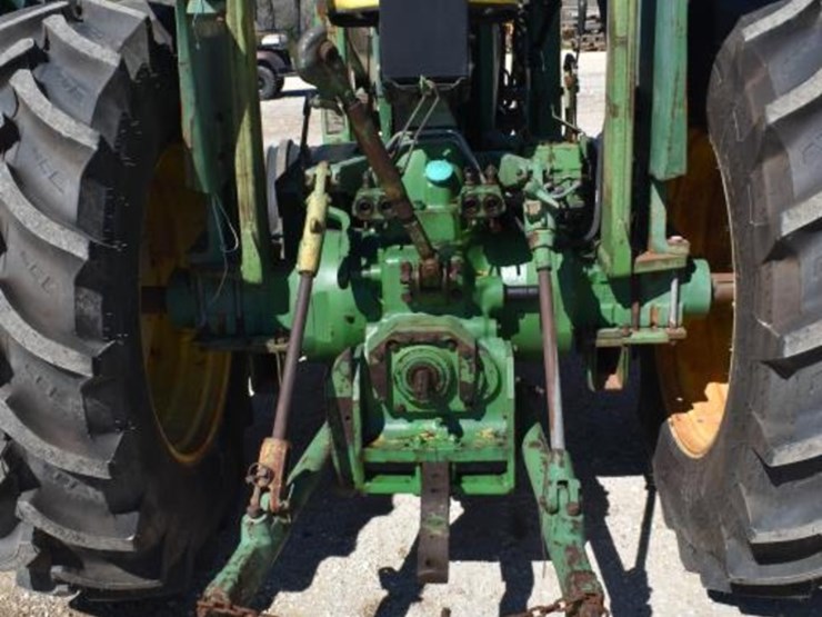 john-deere-2940-image-7