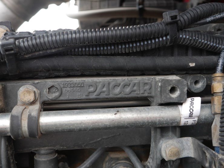 2016-kenworth-t680-image-4