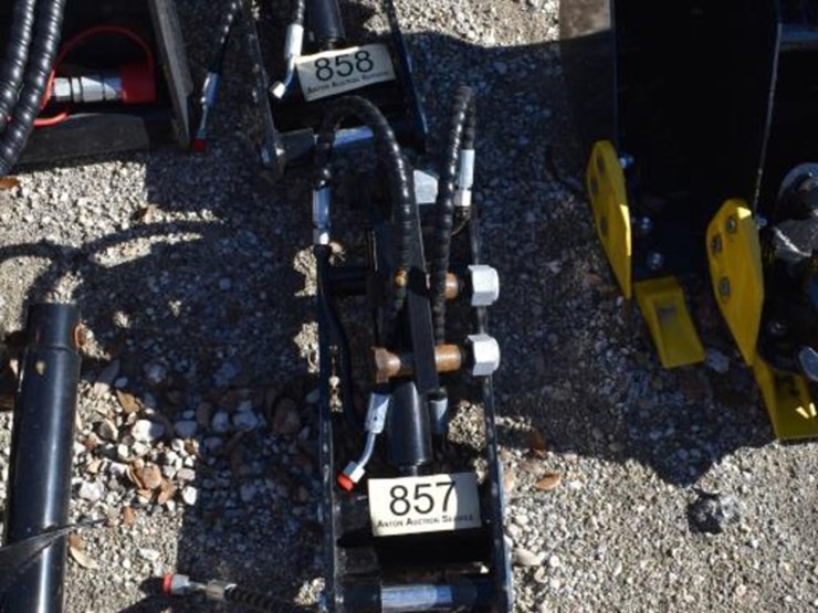 mini-excavator-hydraulic-thumb-image-1