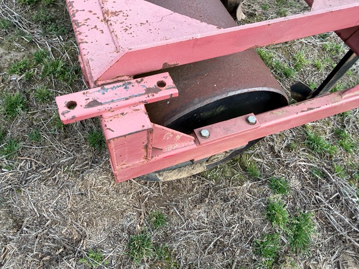 #38713-•-w&a-1726-8-row-38"-bedder-roller-image-13