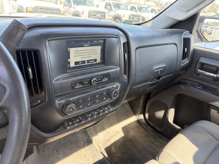 2017-chevrolet-2500-image-11