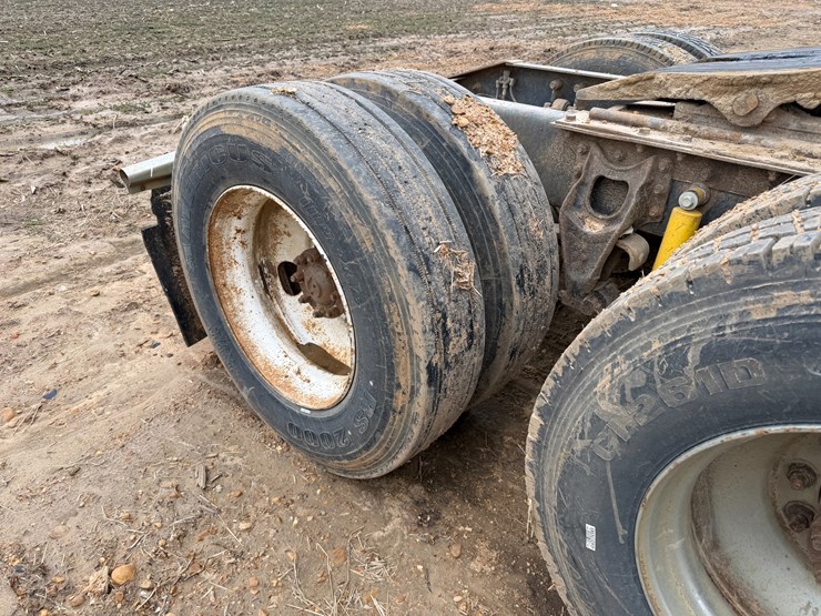 1990-international-9400-image-11