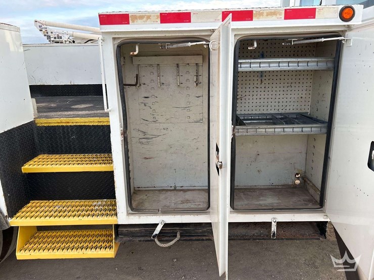 2004-international-durastar-4300-image-30