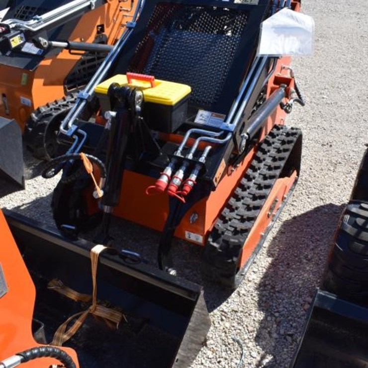 SDL SL36C MINI SKID STEER (SERIAL # 36CJ2512193)