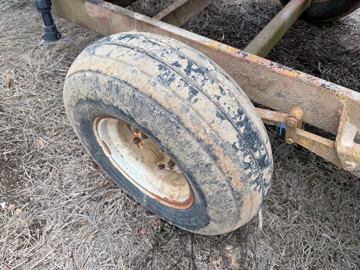 #38675-•-~950gal-t/a-fuel-trailer-image-8