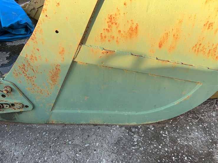 33”-bucket-image-10