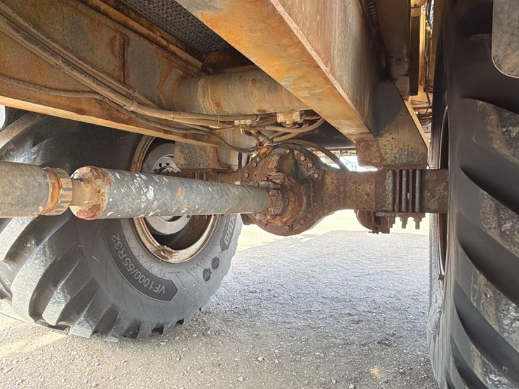 2016-agco-terragator-9300-image-12