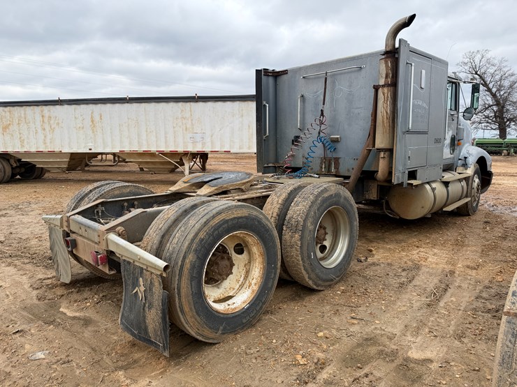 1990-international-9400-image-3